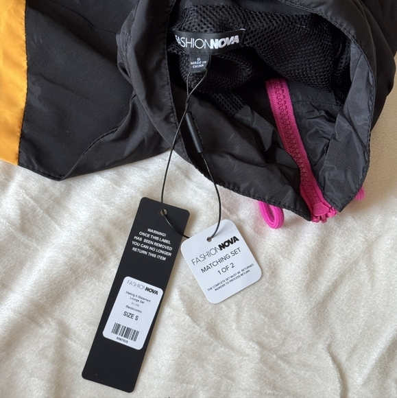 Fashion Nova Retro Style Windbreaker Jacket - Picture 6 of 9